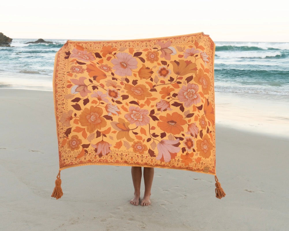 Grand Fleur Picnic Rug Sunbeam