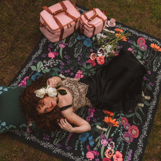 Flourish Picnic Rug - Clover