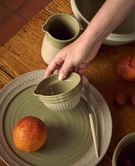 Scallop Bowl 11cm Peppercorn colourway